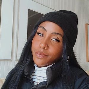 Meet your Posher, Camila bárbara